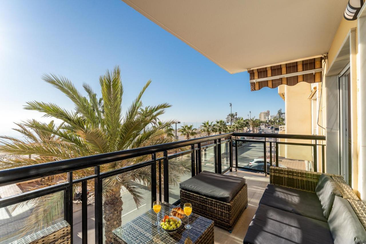Superb Location Beachfront , 3 Bed With Terrace *